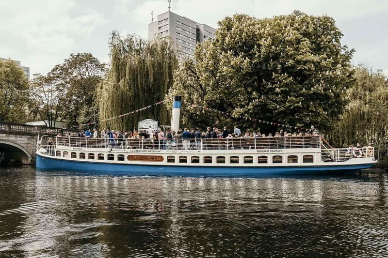 1h Berlin-Cruise with 140 year old electrified steamship - Accessibility reality check for the Kaiser Friedrich