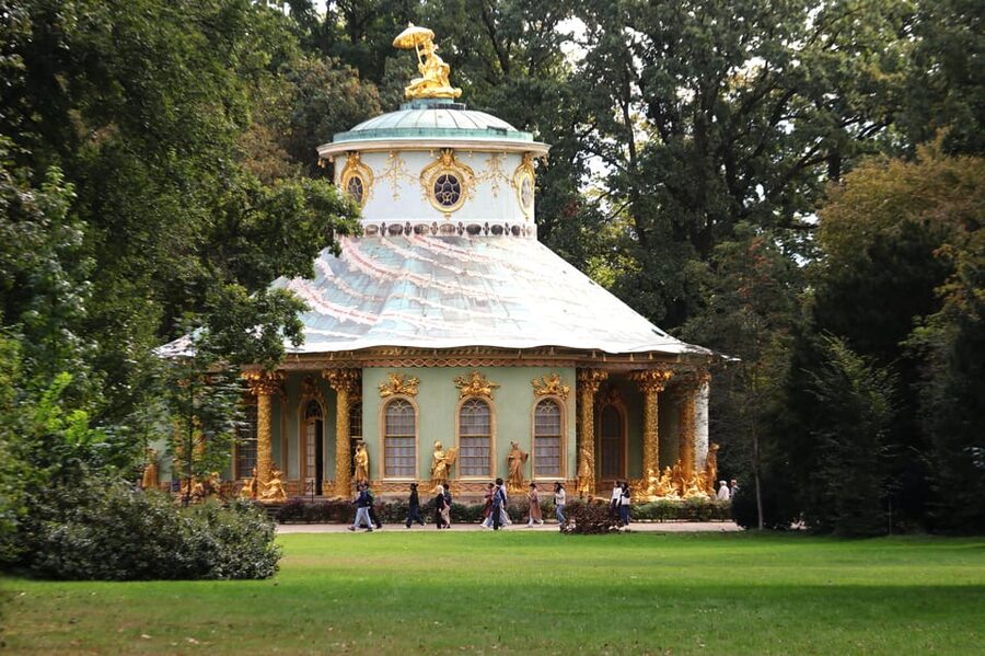5h Potsdam private tour with Guide, Chauffeur & Photographer - Meierei Potsdam: photos, a break, and time to reset