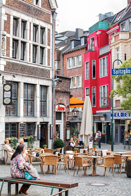 Aachen: Express Walk with a Local in 60 minutes - Key things to know before you go