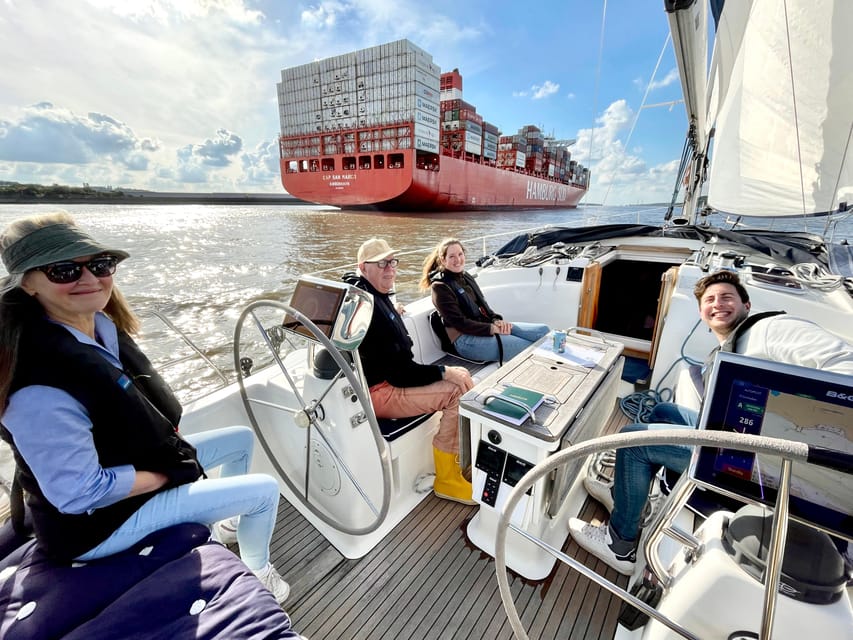 "After Work" - Sailing-Yacht Cruising Event, Hamburg/Elbe - Skippers, onboard comfort, and that after-work feeling