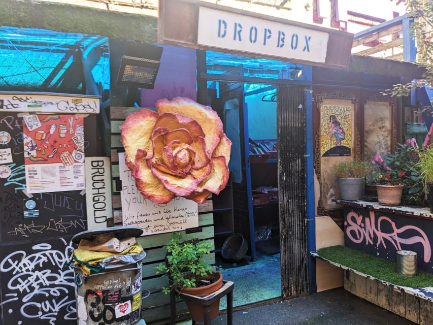 Alternative Hamburg / Street Art Private Tour - The guide factor: why the stories matter as much as the sites