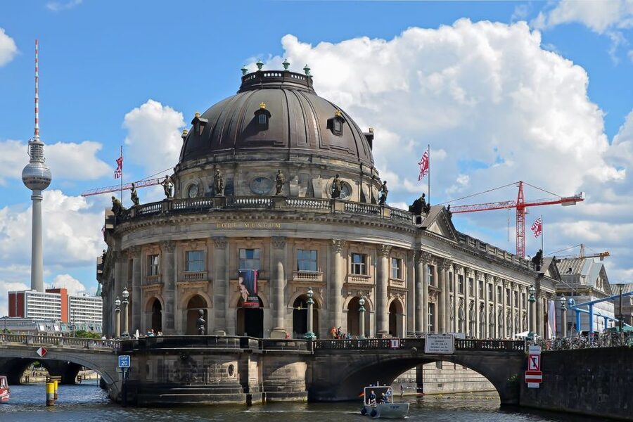 An Introduction to Berlin Walking Tour - Ending at Checkpoint Charlie, where the Cold War turns into crowds