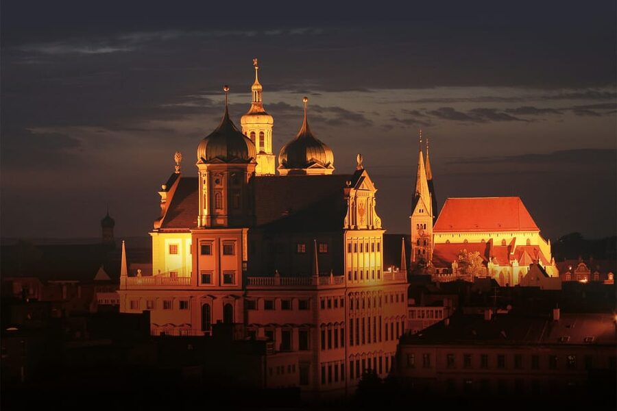 Augsburg: Illuminated Guided Evening Walking Tour - Augsburg at Night, Lights and Legends on One Walking Route