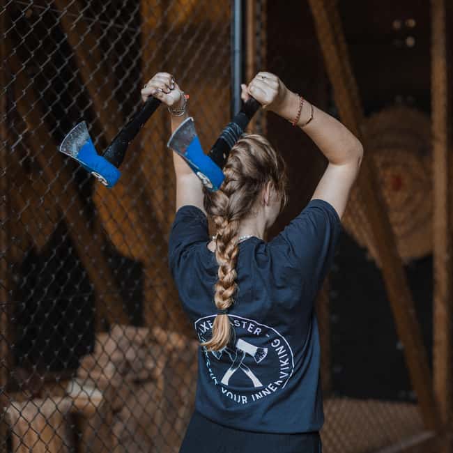 AXE THROWING & ENJOYING DRINKS IN COLOGNE'S FIRST AXE THROWING BAR - Who should book WoodCutter Köln, and who should skip it