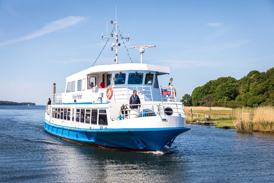 Baabe on Rügen: Seal-Spotting Cruise in the Baltic - Binoculars, group time, and what to do with your eyes