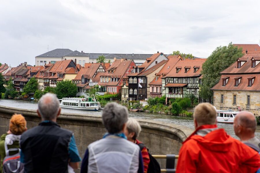 Bamberg: Guided Historical Culinary Tour - Grüner Markt, the market square feel that makes beer history make sense