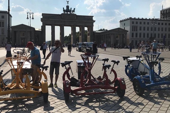 Beer Bike & Party Bike Highlights Berlin City Tour including pick-up - Soviet tanks and the mood shift in the Tiergarten edge