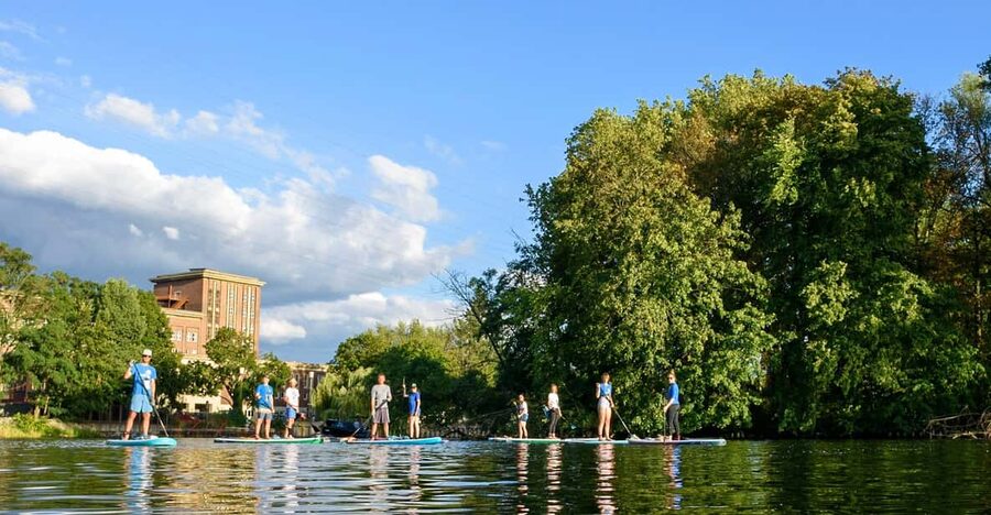 Berlin: 1.5-Hour Stand-Up Paddle Boarding Tour - River Spree Route: Where the Guide Finds Landmarks for You