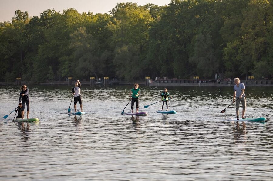 Berlin: 1.5-Hour Stand-Up Paddle Boarding Tour - Timing, What to Bring, and How to Dress for SUP on the Spree