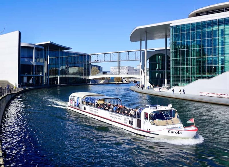 Berlin: 1-Hour Boat Tour with Bilingual Guide (Ger/Eng) - On board MS Carola and MS Franziska: panoramic comfort that actually helps