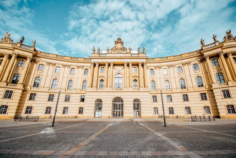 Berlin: 1-Hour Guided Tour of the Historic Center - Meeting at Hotel Adlon, then locking in the Unter den Linden vibe
