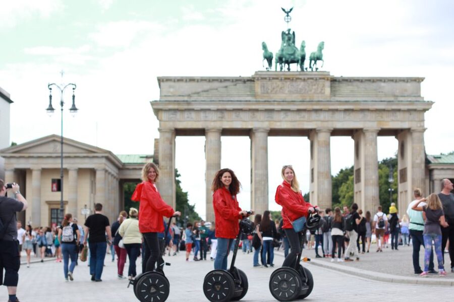 Berlin: 1-Hour Segway Tour - Pace, photos, and using your guide without slowing everything down