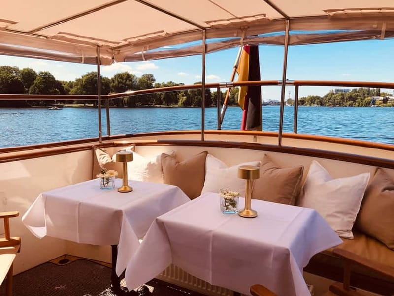 Berlin: 1h Boutiquestyle-Cruise on the Electric FITZGERALD - FAQ