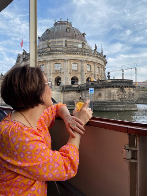 Berlin: 1h Boutiquestyle-Cruise on the Historic HEMINGWAY - Price and value: why $34 can feel fair here