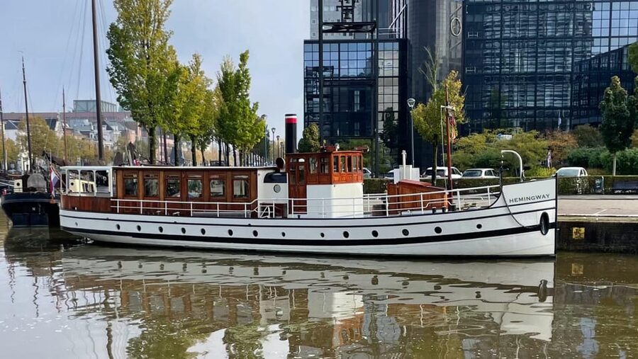 Berlin: 1h Boutiquestyle-Cruise on the Historic HEMINGWAY - Who should book this cruise, and who should skip it