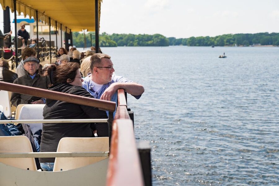 Berlin: 2-Hour Lake Oberhavel Cruise from Tegel - 2 hours and guaranteed seating, great for families and couples