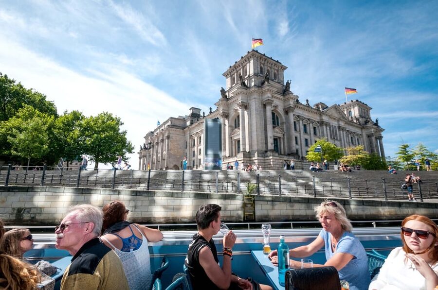 Berlin: 3.25-Hour Spree & Landwehrkanal Boat Tour - Museum Island Views and the City’s Architecture From a Different Height