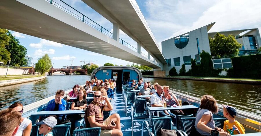 Berlin: 3.25-Hour Spree & Landwehrkanal Boat Tour - Spree and Landwehrkanal in One Ride, 40-Plus Bridges Up Close