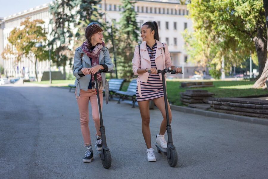 Berlin: 3-H Top Sights Guided E-Scooter Tour - The rhythm of the route: sidewalks, bike lanes, and park breaks