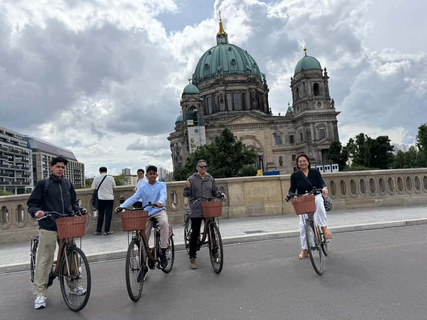 Berlin: 3-hour bike tour - A journey through time in the capital - Spree River Cycling: Chancellery to Reichstag