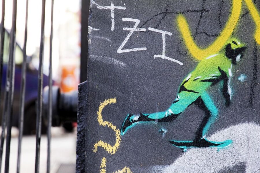 Berlin: 3-Hour Street Art Tour - Where the tour tends to take you: courtyards, side streets, and context