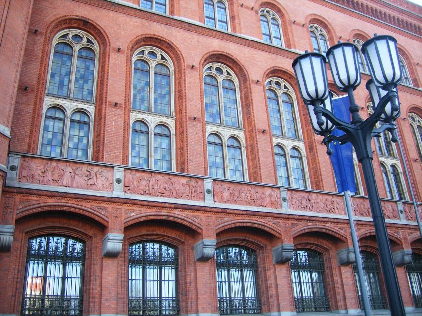 Berlin: 4-Hour Guided Highlights Tour in Spanish - Who This Tour Suits Best (and Who Should Skip)