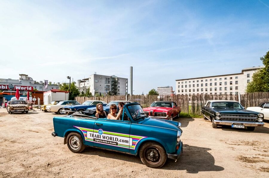 Berlin: 75-minute Trabi Safari - Unter den Linden, Berlin Cathedral, and Red City Hall Pass-By Moments