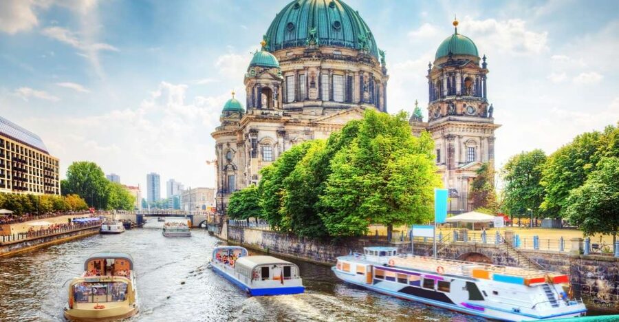 Berlin and Sachsenhausen: Shore Trip from Warnemünde Port - Berlin’s government sights: seeing the present with the past layered in