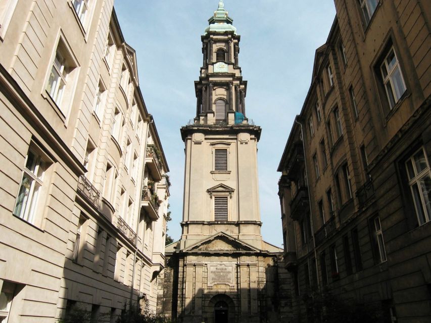 Berlin: Backyards of Berlin 2-Hour Tour - Berlin Backyards: the value of a tight 2-hour walk