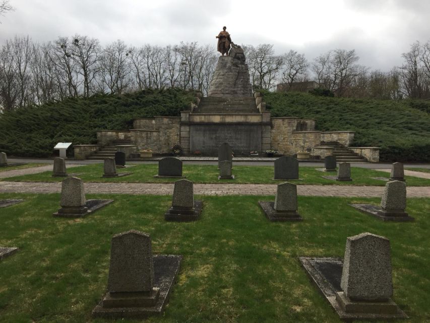 Berlin: Battle for Seelow Heights WW2 tour -Clash of Titans - Seelow Heights War Museum: maps, artefacts, and the battle’s big picture