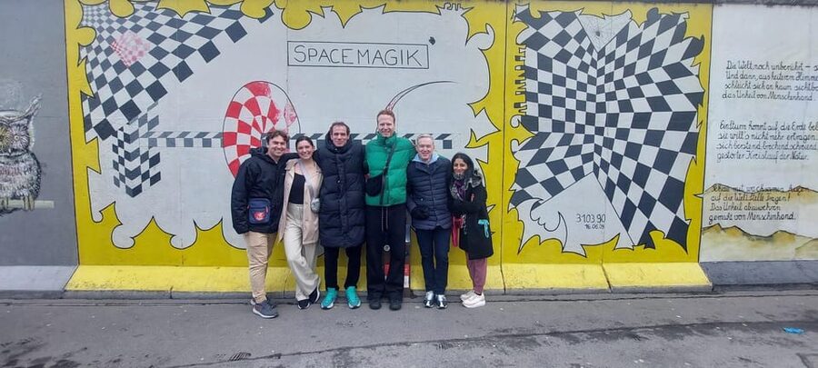 Berlin: Berlin Wall & East Side Gallery Walking Tour - Why the Wall and street art belong together