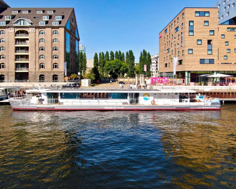 Berlin boat tour| Berlin highlight tour with solar boat on the Spree - Where you meet: Solarwaterworld AG pier near Oberbaum Bridge