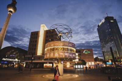Berlin by Night Private Tour – All Must-See Sites Magically Lit Up at Night