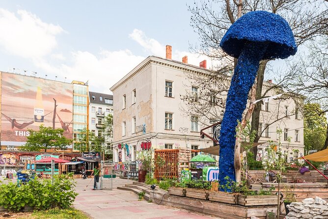 Berlin Center Food Tour with 8+ Authentic Local Tastings - Currywurst, Turkish sweets, and the stop that connects neighborhoods