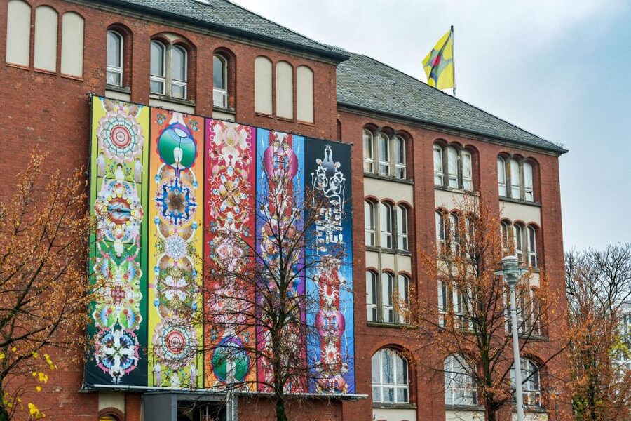 Berlin: Charité Hospital History Walking Tour - Rachel Hirsch and the shift toward social progress in medicine