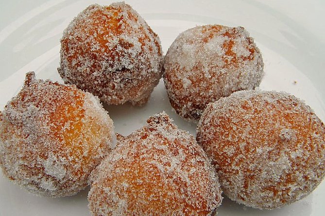 Berlin Christmas Markets with Culinary Tour - Stop 1: Gendarmenmarkt for Glühwein, Classic Dishes, and a Strong Start
