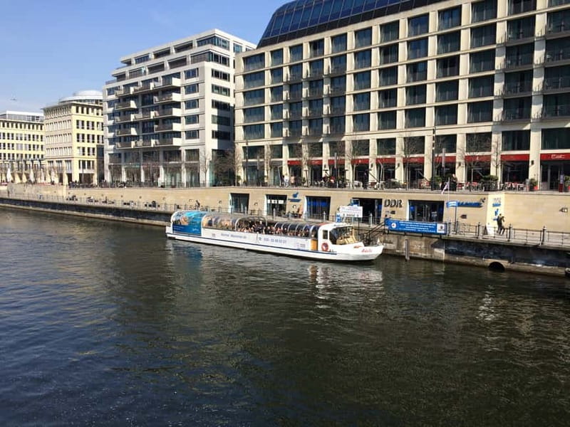 Berlin: City Boat Tour with Live Commentary - Key things to know before you board