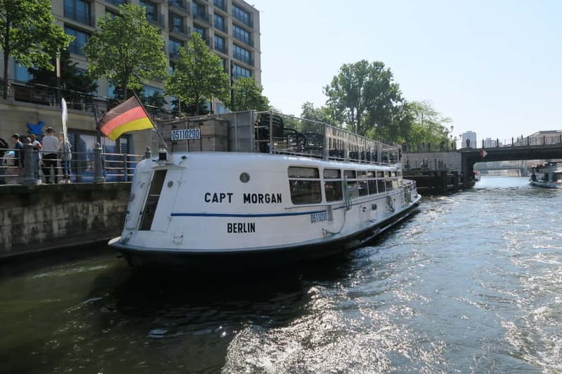 Berlin: City Boat Tour with Live Commentary - Why this Berlin Spree boat tour works in just 1 hour