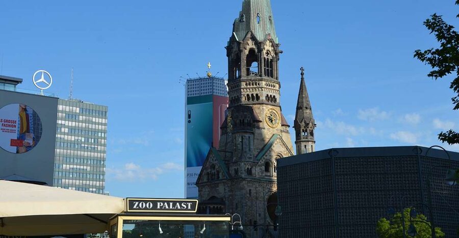 Berlin: City-West Walking Tour with a Real Berliner - City-West, Made Understandable in One Walk