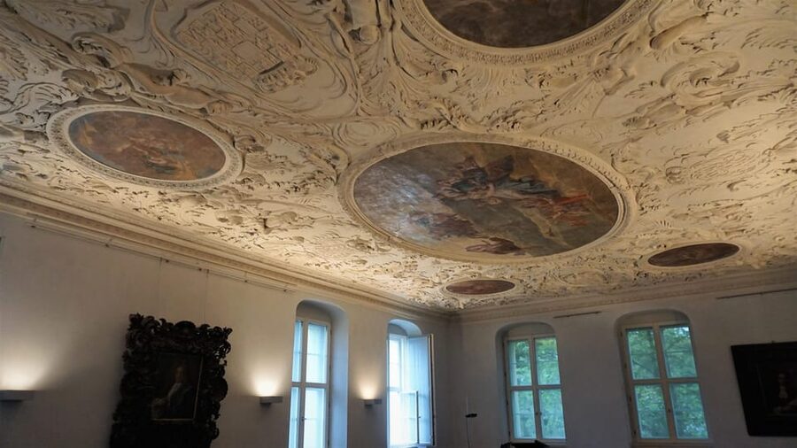 Berlin: Classical concerts in Köpenick Palace - Aurora Hall - Aurora Hall at Köpenick Palace: a focused setting for classical music