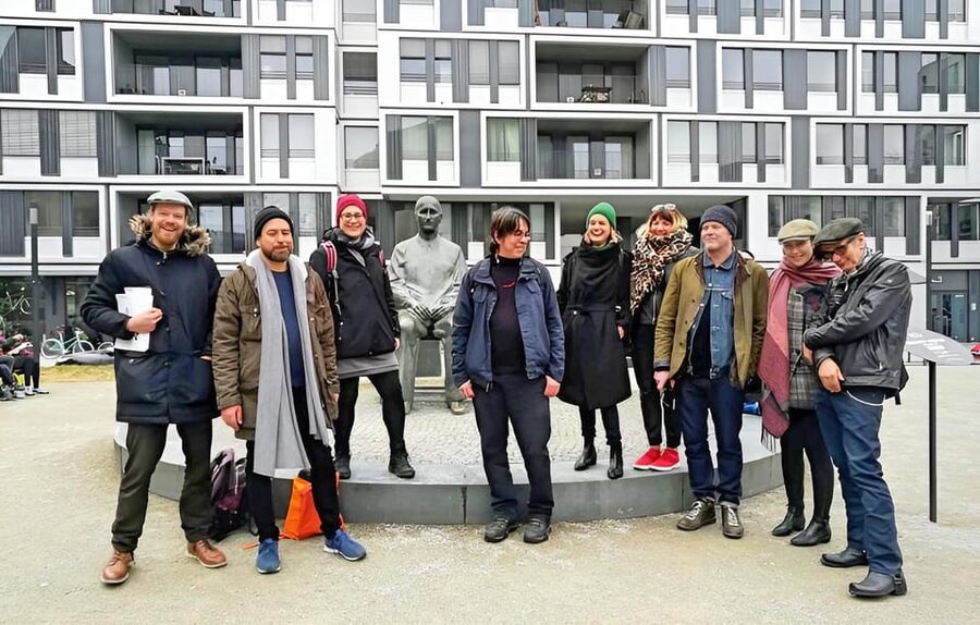 Berlin: David Bowie & 1970s Berlin Guided Walking Tour - Bahnhof Zoo and the late-night Berlin that shaped Low