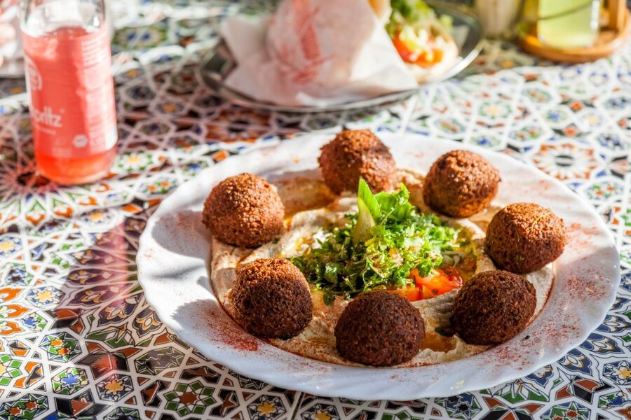 Berlin: Downtown Food Tour with 8 Authentic Local Tastings - Mustafa’s Döner Kebab to Set the Tone Right Away