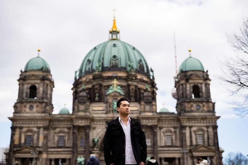 Berlin: Early Morning Private Photoshoot to avoid the Crowd - Why early-morning Berlin photos feel different