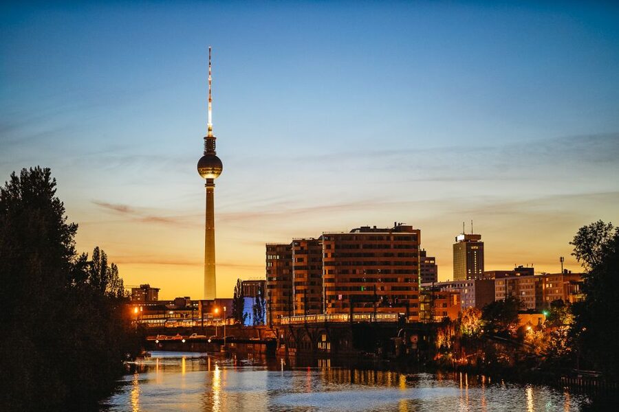 Berlin: Evening City Sightseeing Cruise - Why an evening Spree cruise helps you understand Berlin fast