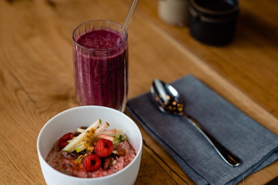 Berlin: Fine Dining Breakfast with Champagne in Schoneberg - Should you book this Champagne breakfast in Schoeneberg?