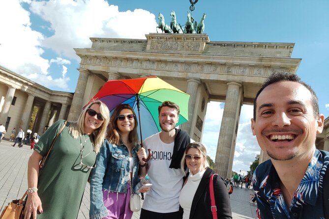 BERLIN FULL in 3.5h (Guide + Headphones) - Nikolaiviertel and medieval streets you can picture