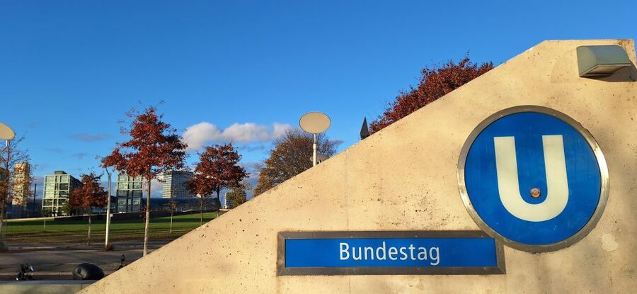 Berlin: Government District Tour and Reichstag Dome Visit - Who Should Book This Tour, and Who Might Want to Skip It