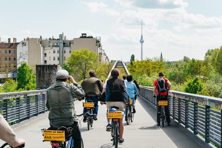 Berlin: Green City Guided Bike Tour - Quick Orientation: Where You Meet and How You’ll Find It