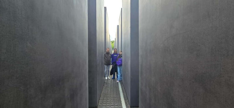 Berlin: guided Segway tour in the heart of the city - Berlin Wall history up close, without turning it into a museum day
