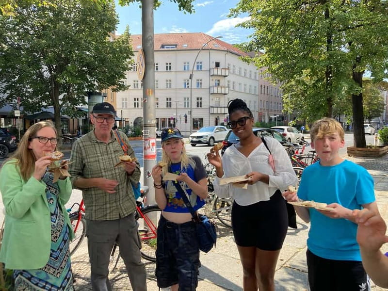 Berlin: Guided Street Food Tour with Tastings - What you learn while you eat: culture and context that actually stick